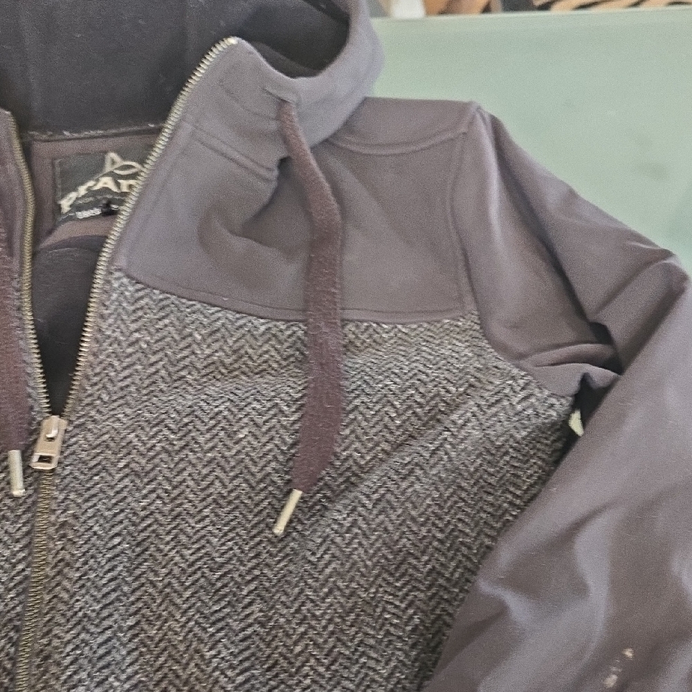 Prana Black Logo Patch Jacket Label - image 5